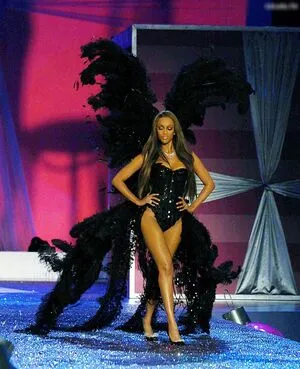 Tyra Banks OnlyFans Leaked Free Thumbnail Picture - #ebKIFG23Mk