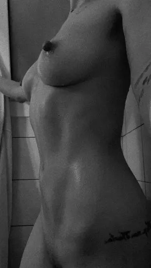 Tzouma Mym OnlyFans Leaked Free Thumbnail Picture - #4LjJJ8qX59