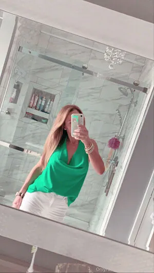 U156209947 OnlyFans Leaked Free Thumbnail Picture - #4udSElwpVw