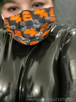 U210792697 OnlyFans Leaked Free Thumbnail Picture - #uBPbVwCles