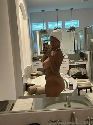 U25419319 OnlyFans Leaked Free Thumbnail Picture - #HLRrDD7Tmm