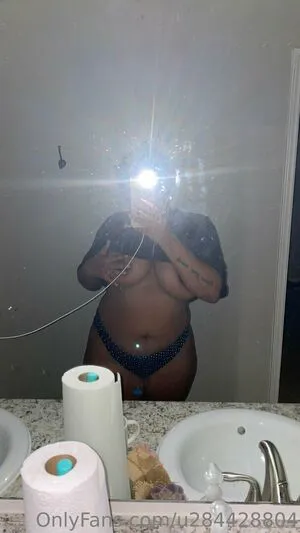 U284428804 OnlyFans Leaked Free Thumbnail Picture - #d7Paz3pGMr