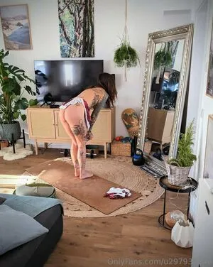 U297936246 OnlyFans Leaked Free Thumbnail Picture - #d7z51p4SoL