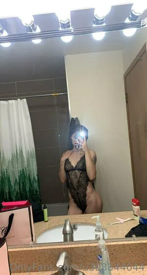 U303844644 OnlyFans Leaked Free Thumbnail Picture - #NsAZFcdira