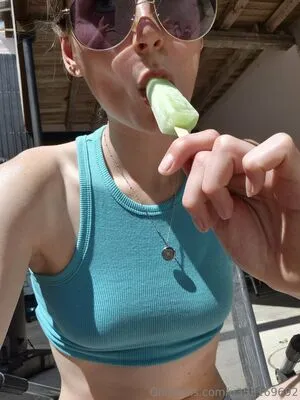 U353169692 OnlyFans Leaked Free Thumbnail Picture - #S0Ph4MnPYa