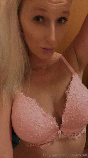 U396925768 OnlyFans Leaked Free Thumbnail Picture - #99UsLCkqTh