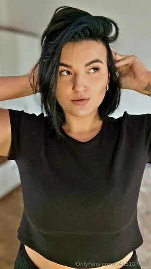 U415107281 OnlyFans Leaked Free Thumbnail Picture - #i0CQYazQQ1