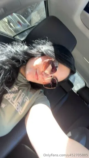 U452705885 OnlyFans Leaked Free Thumbnail Picture - #upuwwTAwgK