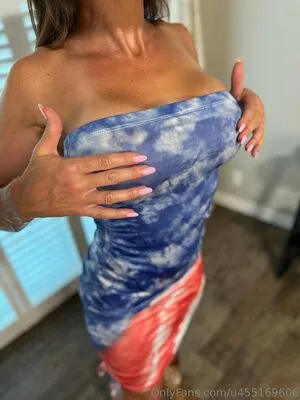U455169606 OnlyFans Leaked Free Thumbnail Picture - #5foFTaDump