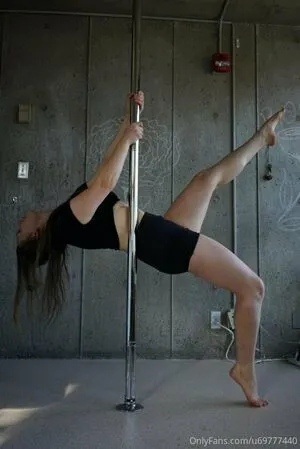 U69777440 OnlyFans Leaked Free Thumbnail Picture - #4ejMFnmj18