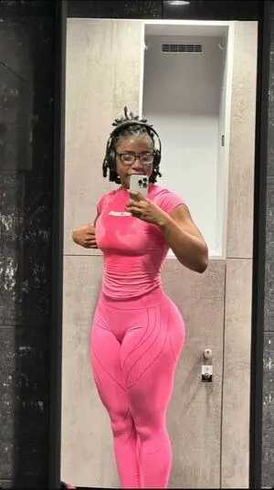 Uchemba OnlyFans Leaked Free Thumbnail Picture - #0RayPMaeg9