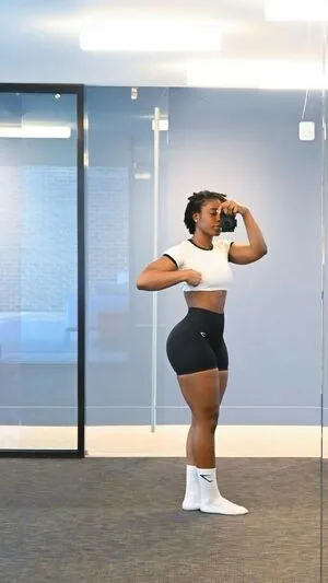Uchemba OnlyFans Leaked Free Thumbnail Picture - #awzOR3BYoe