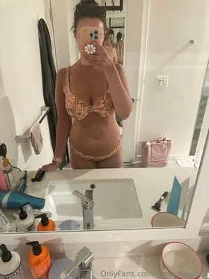 Ughughughx3 OnlyFans Leaked Free Thumbnail Picture - #C1TOvopeyn