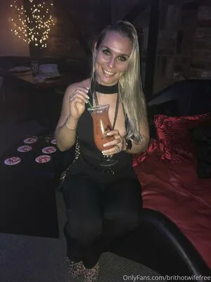 Ukhotwifecouple OnlyFans Leaked Free Thumbnail Picture - #OkoaDYXn0l