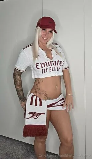 Ukhotwifecouple OnlyFans Leaked Free Thumbnail Picture - #VQUUDG1joo