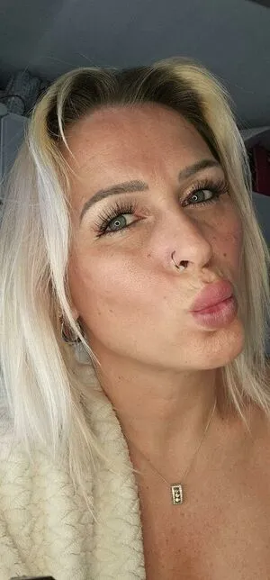 Ukhotwifecouple OnlyFans Leaked Free Thumbnail Picture - #ZkdGX3cUjk