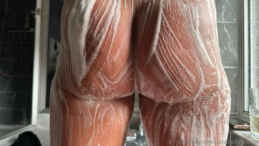 Ukhotwifecouple OnlyFans Leaked Free Thumbnail Picture - #g4jLQjcKKJ