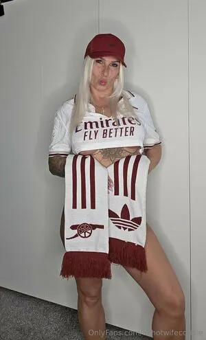 Ukhotwifecouple OnlyFans Leaked Free Thumbnail Picture - #onWThCplbQ