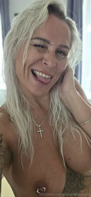 Ukhotwifecouple OnlyFans Leaked Free Thumbnail Picture - #s602P19Udq