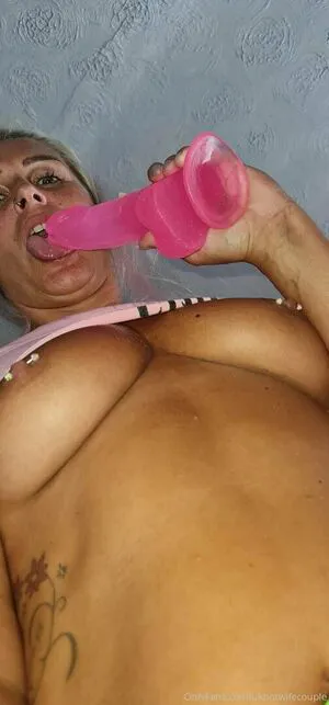 Ukhotwifecouple OnlyFans Leaked Free Thumbnail Picture - #uhscasjdrl