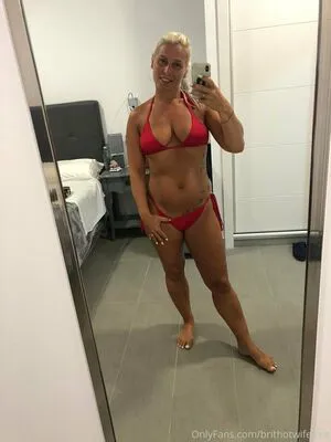 Ukhotwifecouple OnlyFans Leaked Free Thumbnail Picture - #wqx1a90DF8