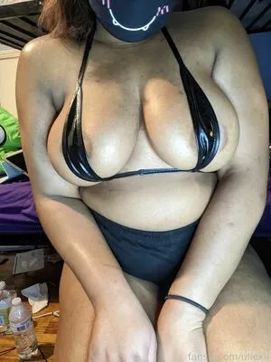 Uliexii OnlyFans Leaked Free Thumbnail Picture - #El8k5h38f5
