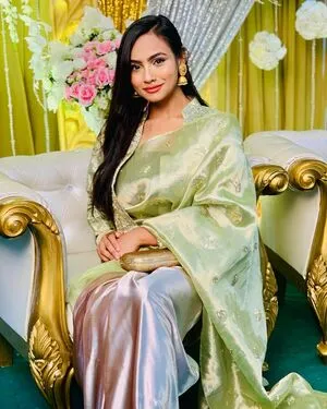 Umme Zamilatun Naima OnlyFans Leaked Free Thumbnail Picture - #SkZaKScbeR