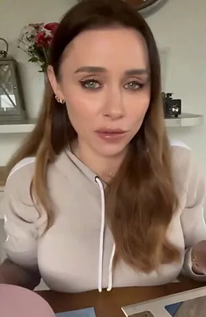 Una Healy OnlyFans Leaked Free Thumbnail Picture - #sA2VxeLiLr