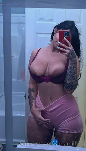 Unamilfy22 OnlyFans Leaked Free Thumbnail Picture - #DKS4fujv42
