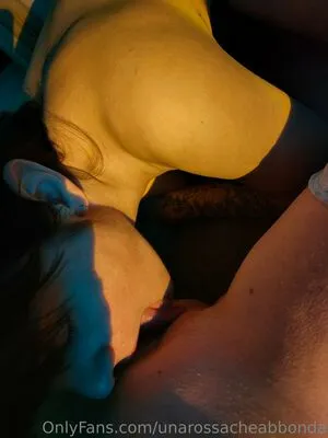 Unarossacheabbonda OnlyFans Leaked Free Thumbnail Picture - #03r7ALeOAx