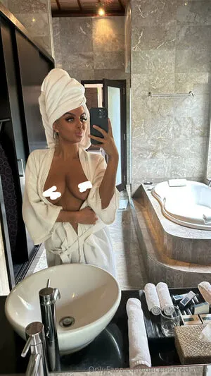 Uncensoredbitch OnlyFans Leaked Free Thumbnail Picture - #nx3mtoxKig