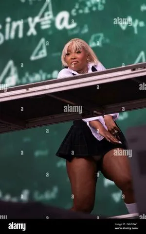 Uncle Waffle OnlyFans Leaked Free Thumbnail Picture - #Cdt0wylZXA