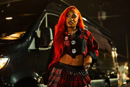 Uncle Waffle OnlyFans Leaked Free Thumbnail Picture - #q2u2ooPZ37