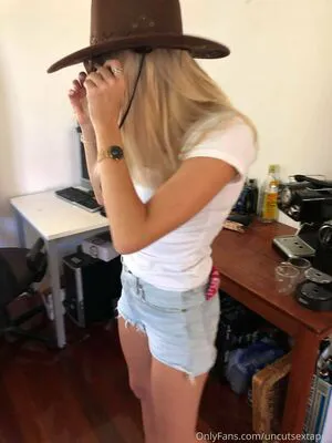 Uncutsextapes OnlyFans Leaked Free Thumbnail Picture - #YrvWZXjBrG