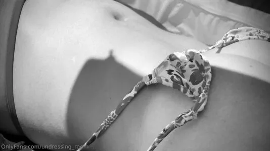 Undressing Room OnlyFans Leaked Free Thumbnail Picture - #98d820LCkY