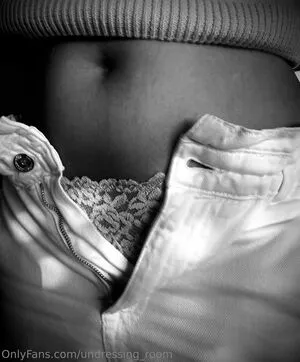 Undressing Room OnlyFans Leaked Free Thumbnail Picture - #KunAHSdrCU