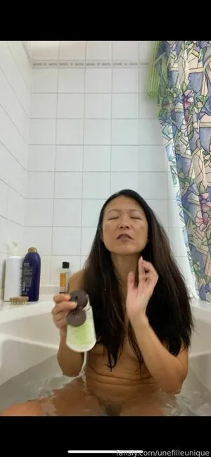 Unefilleunique OnlyFans Leaked Free Thumbnail Picture - #2Tt6I7r2ya