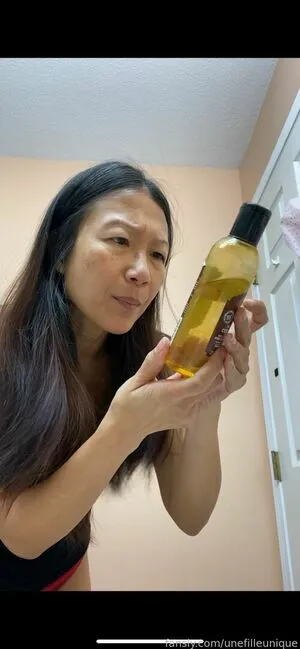 Unefilleunique OnlyFans Leaked Free Thumbnail Picture - #9xru8C7Tar
