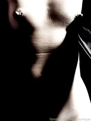 Unefilleunique OnlyFans Leaked Free Thumbnail Picture - #XlEvnDnIxX