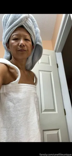 Unefilleunique OnlyFans Leaked Free Thumbnail Picture - #t31BBn81F7