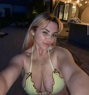Unlikekanye OnlyFans Leaked Free Thumbnail Picture - #5wo1mZlolu
