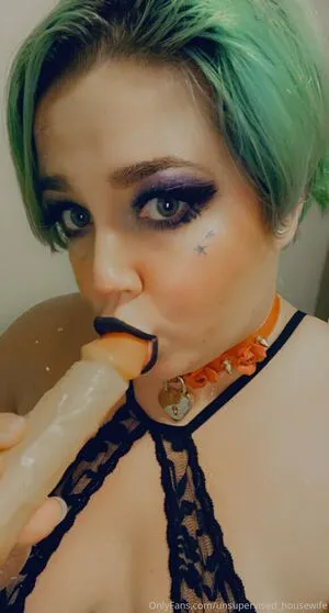 Unsupervised Housewife OnlyFans Leaked Free Thumbnail Picture - #B2G5KWFfV5