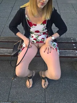 Upskirt Candids OnlyFans Leaked Free Thumbnail Picture - #nSvAi4kiU8