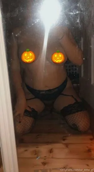 Ur Emo Gf OnlyFans Leaked Free Thumbnail Picture - #2Pyfjfb6PD