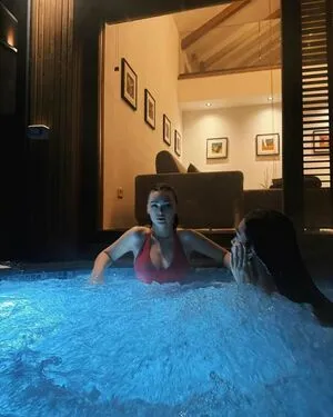 Uresa Zogu OnlyFans Leaked Free Thumbnail Picture - #5ja4AxsNUx