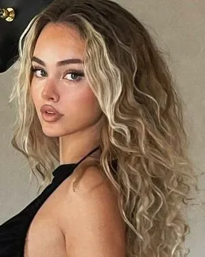 Uresa Zogu OnlyFans Leaked Free Thumbnail Picture - #hlMxbP4vpB