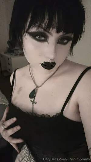 Urevilmommy OnlyFans Leaked Free Thumbnail Picture - #XCQ9xW0Luq