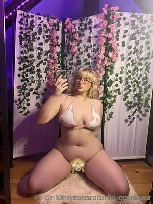 Urfavegirluwu OnlyFans Leaked Free Thumbnail Picture - #EHLIltNuat