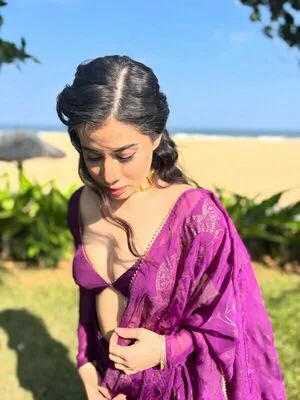 Urfi Javed OnlyFans Leaked Free Thumbnail Picture - #0HGqTNYty9