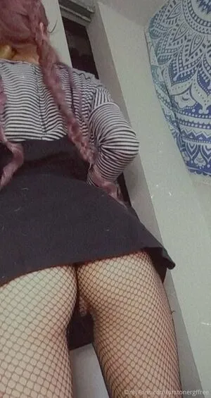 Urstonergffree OnlyFans Leaked Free Thumbnail Picture - #8m15XSW1sW
